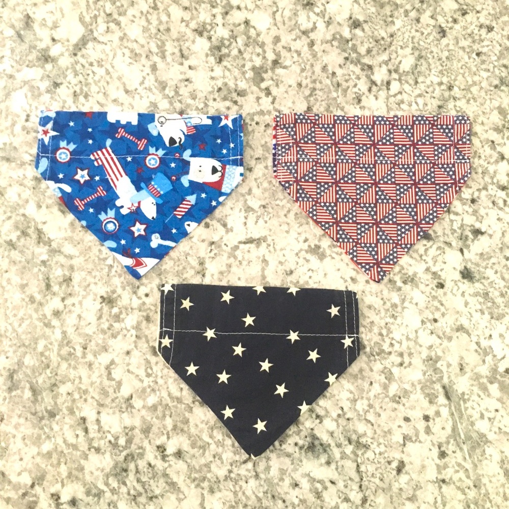 NWOT Small reversable dog bandanas